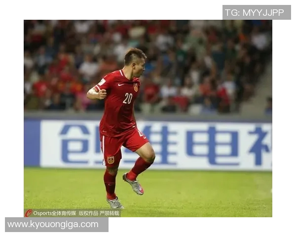 亚历克斯足球明星的辉煌历程与传奇时刻全景回顾