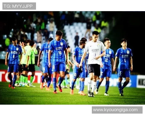 成都篮球队状态引发热议球迷对球队表现褒贬不一