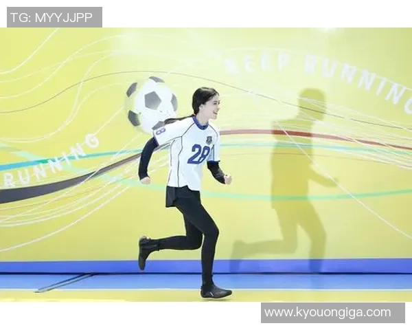 杨颖与足球明星共度甜蜜时光引发热议粉丝纷纷点赞支持 杨颖与足球明星共度甜蜜时光引发热议粉丝纷纷点赞支持