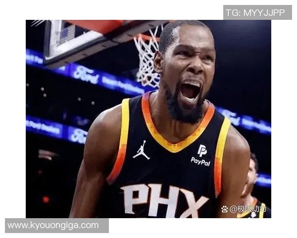 足球明星意外受伤牙齿被踢掉引发球迷热议与关注 足球明星意外受伤牙齿被踢掉引发球迷热议与关注