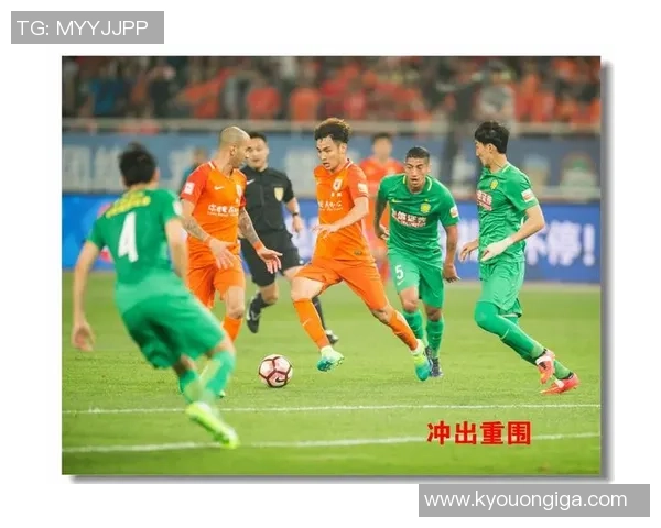 足球明星如风驰电掣般飞奔在绿茵场上展现速度与激情的完美结合 足球明星如风驰电掣般飞奔在绿茵场上展现速度与激情的完美结合