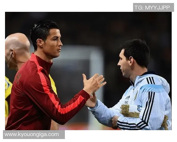 足球明星梅西与C罗的传奇对决谁将成为历史最佳球员的最终赢家 足球明星梅西与C罗的传奇对决谁将成为历史最佳球员的最终赢家